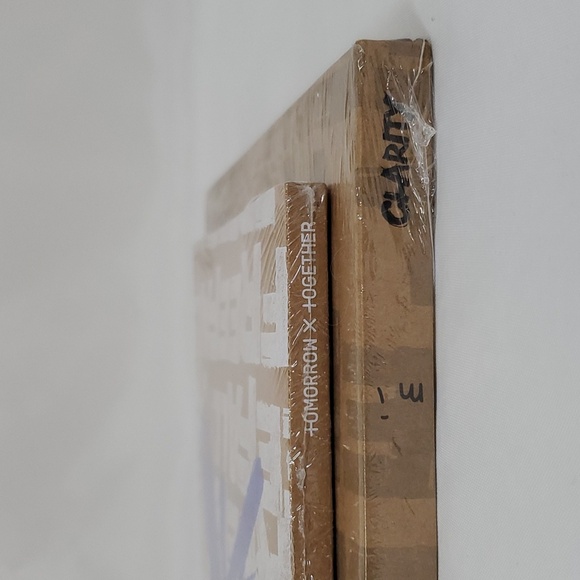 The Name Chapters: FREEFALL [GRAVITY], FREEFALL [CLARITY] ~ Set of 2 - Picture 10 of 15